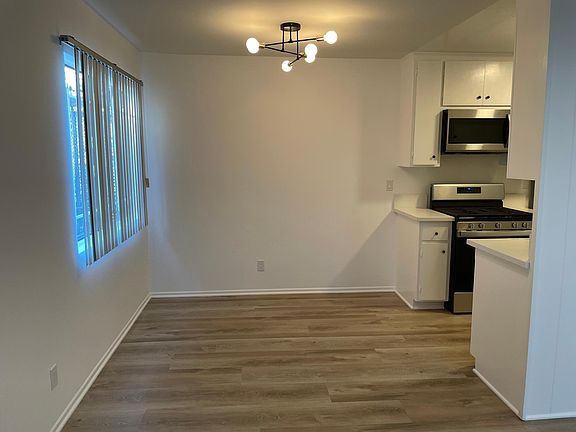 4th image of 1901 Pelham Ave #7