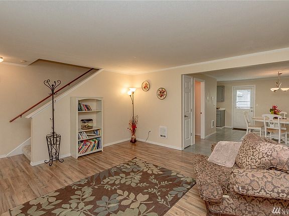 4th image of 11715 112th Avenue Ct E