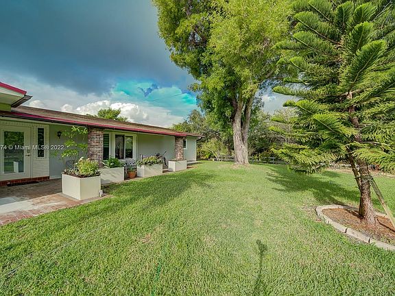 5th image of 16700 SW 51st Ct #0