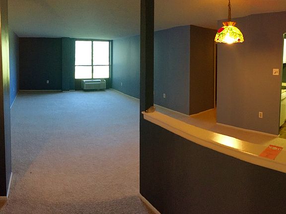 3rd image of 666 W Germantown Pike APT 1207