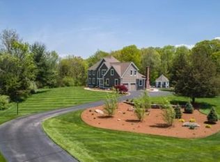 1 Foxwood Ln, Northborough, MA 01532