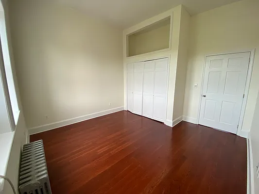 Rented by Compass | media 18