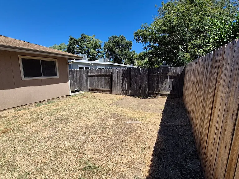 3332 Jayanne Way — Photo 12