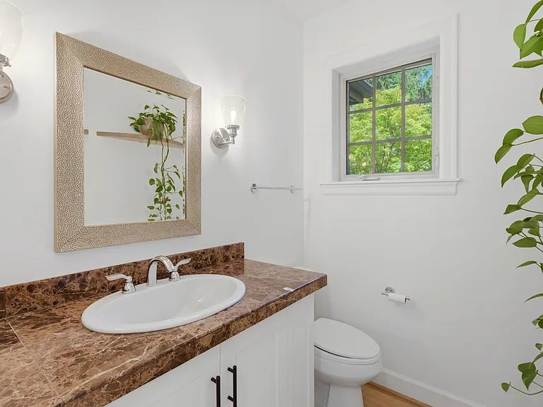 227 NW Seblar Dr — Photo 26