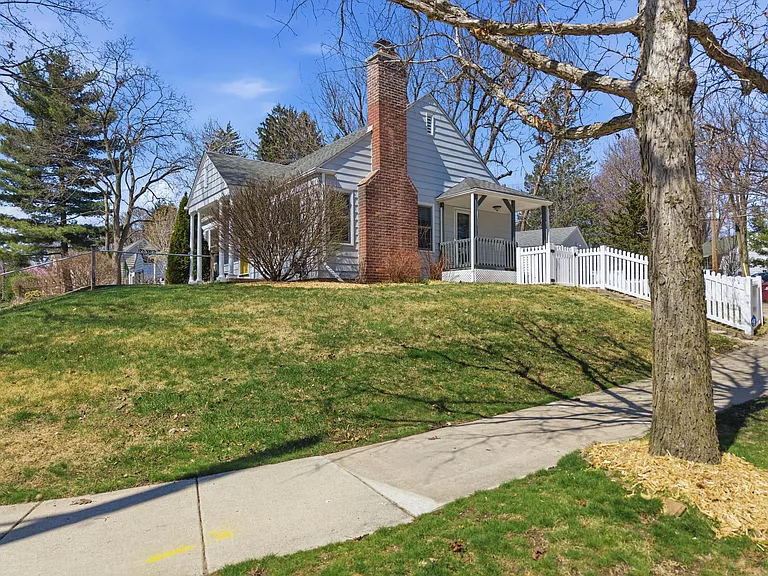 1102 Arborview Blvd — Photo 9