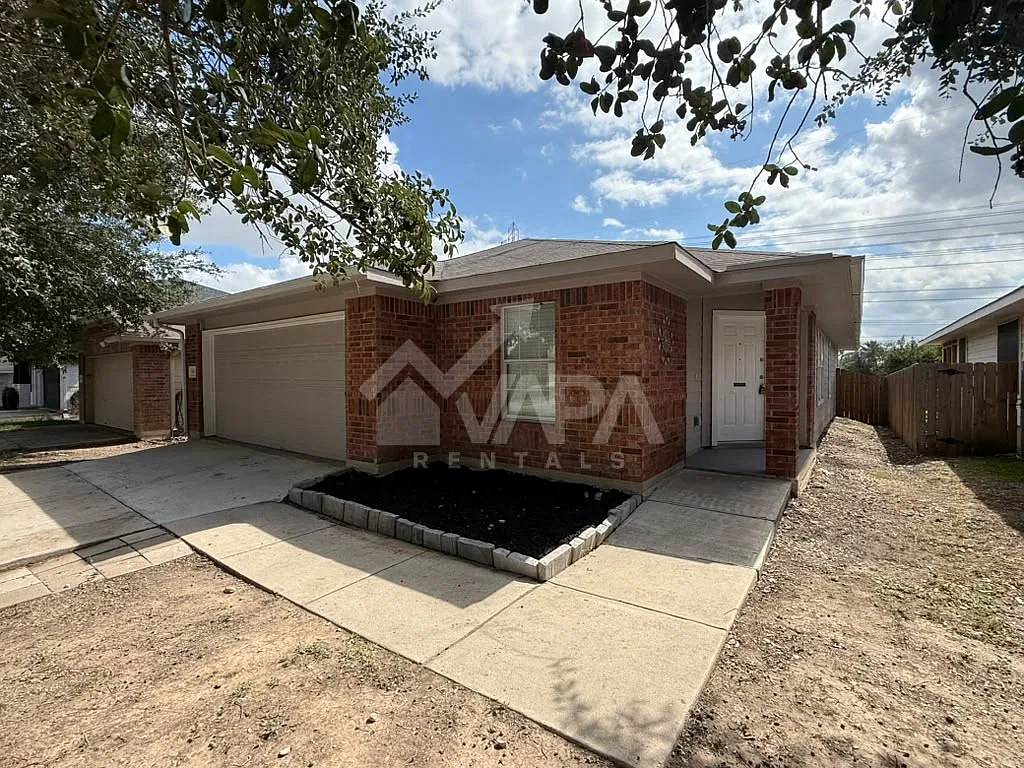 3 bed, 1770 sqft, $2,200 — Photo 3