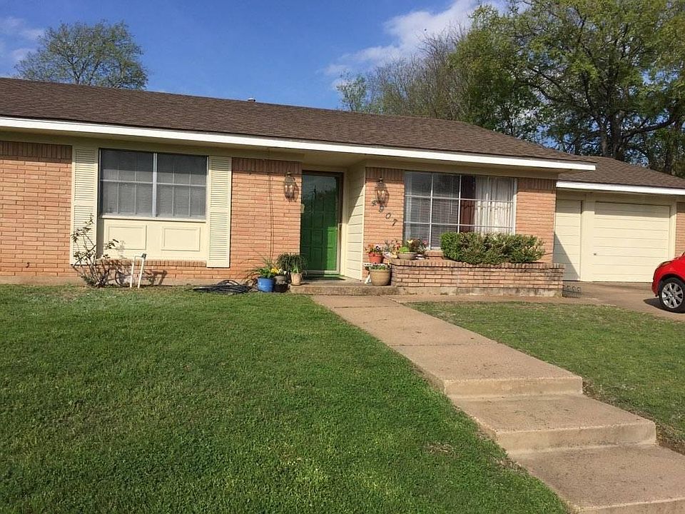 1st image of 4907 Lakemoor Dr