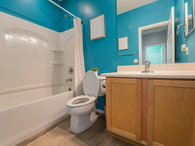 2313 N Presidential Dr — Photo 11