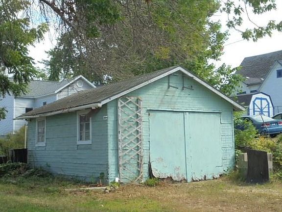 4th image of 906 Hollister Ave