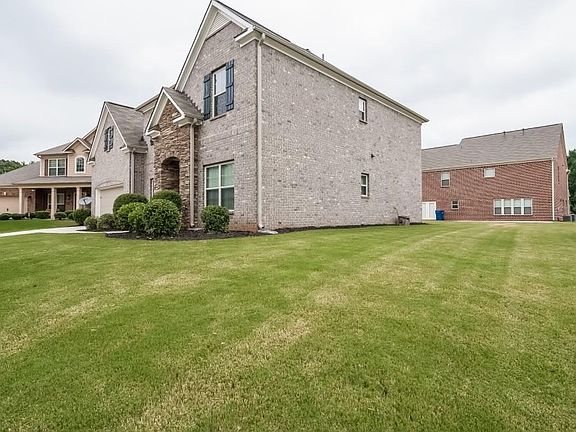 2nd image of 2902 Pendergrast Ct