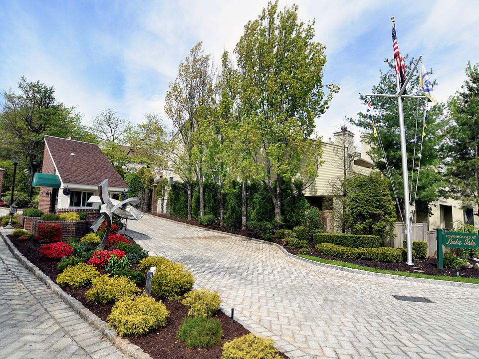 1st image of 36 Waterside Close