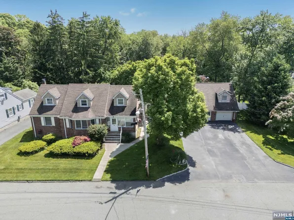 47-49 Fairview Ave, Closter, NJ 07624