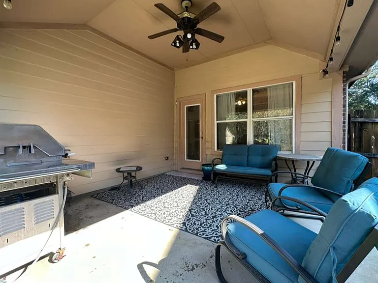 4223 Fall Creek Dr — Photo 35