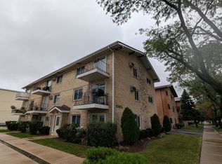 6025 W 64th Pl APT 6, Chicago, IL 60638