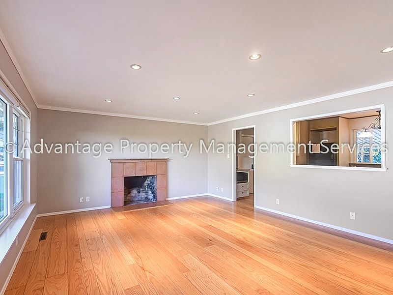 1st image of 3119 Saddle Dr