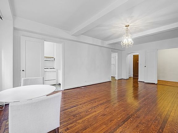 5th image of 333 W 56th St APT 7J