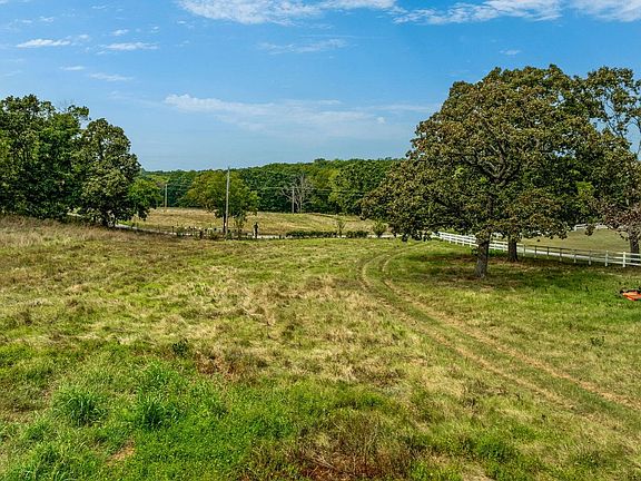 5th image of 24100 S 550th Rd