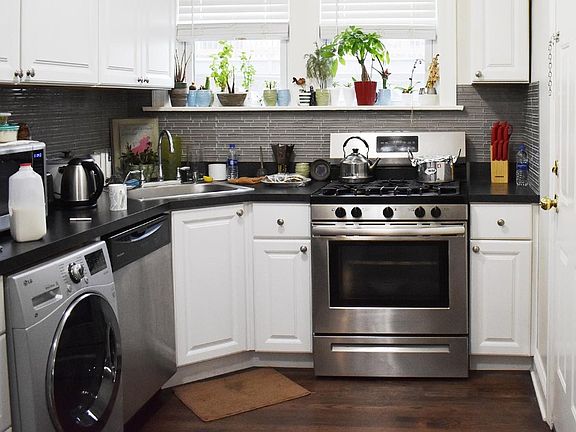 3rd image of 3815-23 N Greenview Ave #3817.5-3E