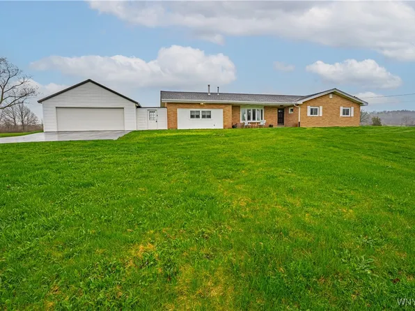 2364 Ridge Rd, Ransomville, NY 14131