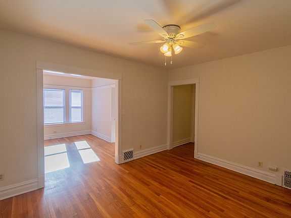 5th image of 1520 W Ardmore Ave #1