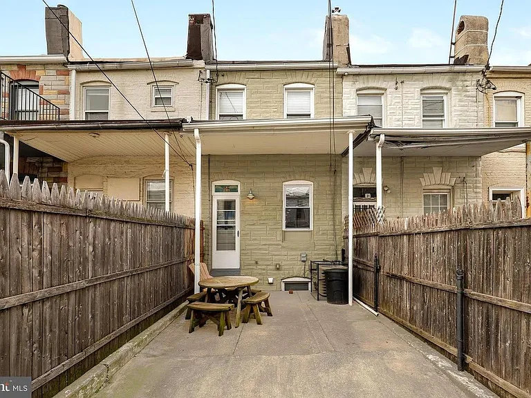 29 N Curley St — Photo 15