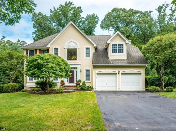 2 Jupiter Hills Ct, Montgomery Twp., NJ 08558