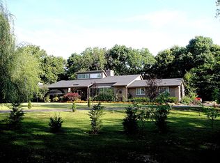 897 Carrico Rd, Florissant, MO 63034