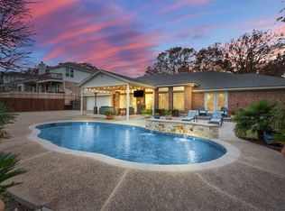 412 Riverview Dr, Woodway, TX 76712