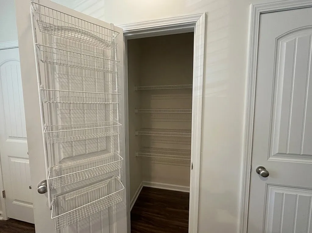 2 bed, 2.5 bath, 1090 sqft, $1,850 — Photo 3
