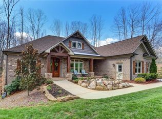 326 Crows Nest Dr, Stokesdale, NC 27357