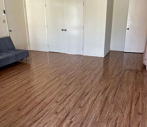 2nd image of 723 W Camino Real Ave