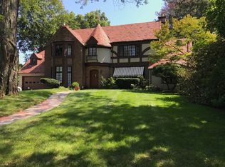 30 Oxford Rd, White Plains, NY 10605