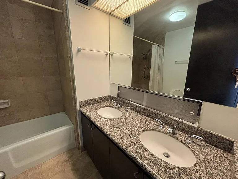 1212 Punahou St #1005 — Photo 8
