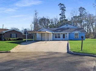 3320 Roslyn Ct, Beaumont, TX 77708