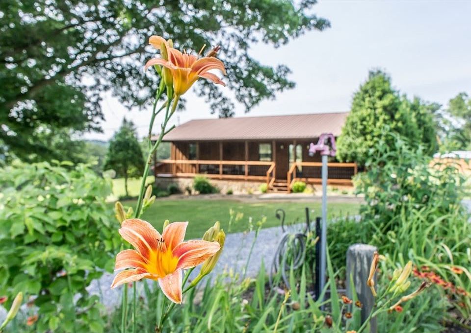 1st image of 716 Browns Cir