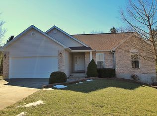 6 Bogey Ln, Hillsboro, MO 63050