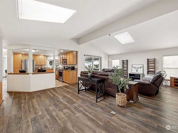 5th image of 3611 I Street NE #133