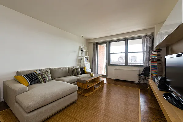 Sold by SBNY RE | media 36