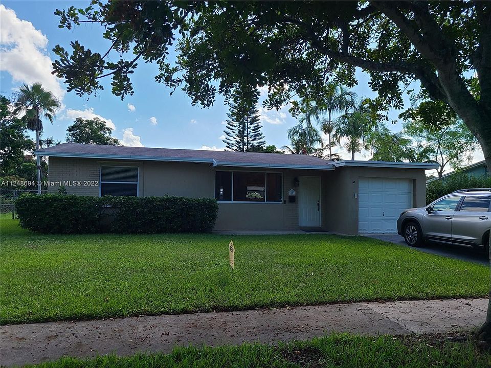 1st image of 5121 SW 93rd Ave