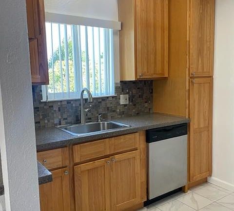 4th image of 2207 Hastings Dr #75