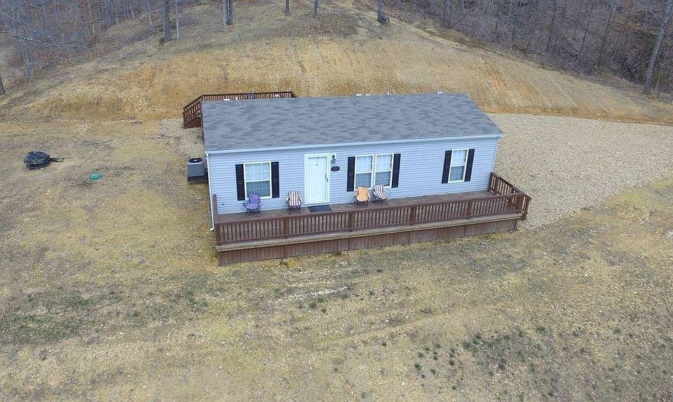2nd image of 3202 Woods Creek Rd