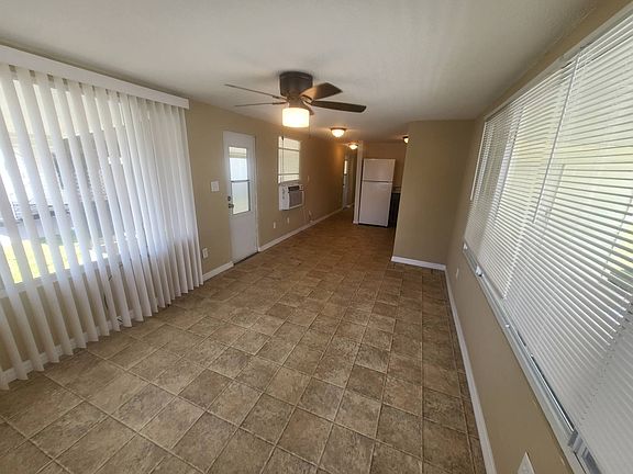 4th image of 2701 34th St N #421