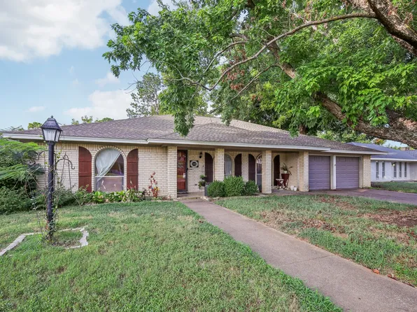 1306 Ashbury Dr, Arlington, TX 76015