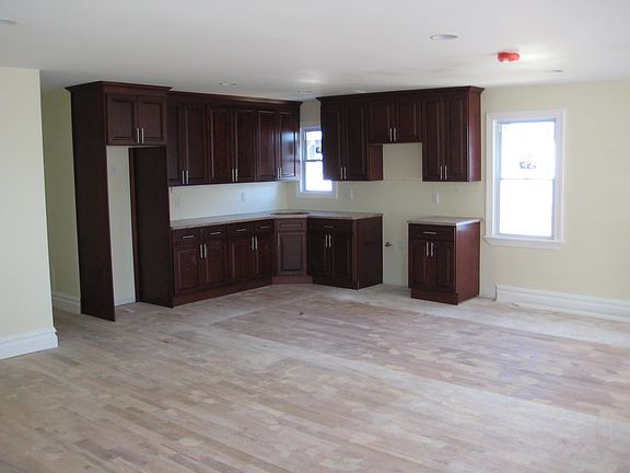 2nd image of 221-15 142nd Road
