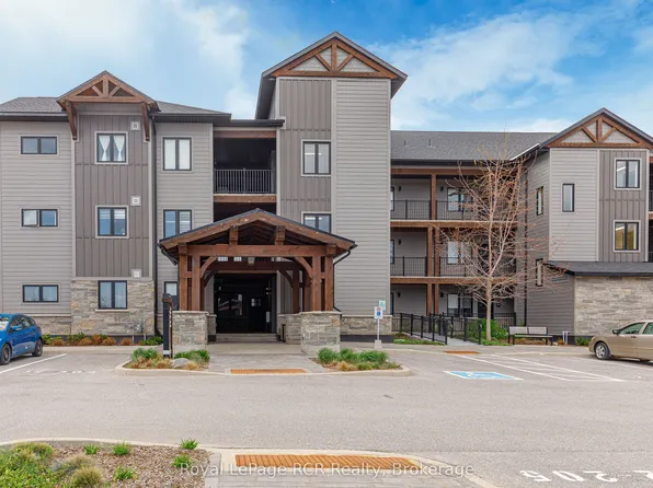 12 Beckwith Ln #305, The Blue Mountains, ON L9Y 0A4