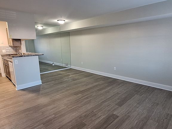 3rd image of 22081 Atlantic Pointe #22081
