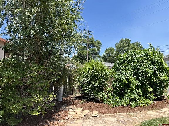 5th image of 107 Akard Avenue