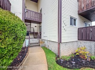 252 Timber Ridge Dr, Staten Island, NY 10306