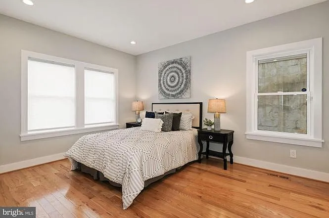 1909 Capitol Ave NE #1 — Photo 9