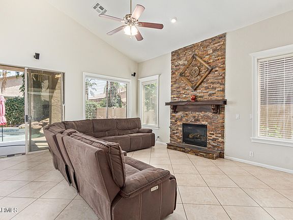 2nd image of 1658 E LEXINGTON Avenue